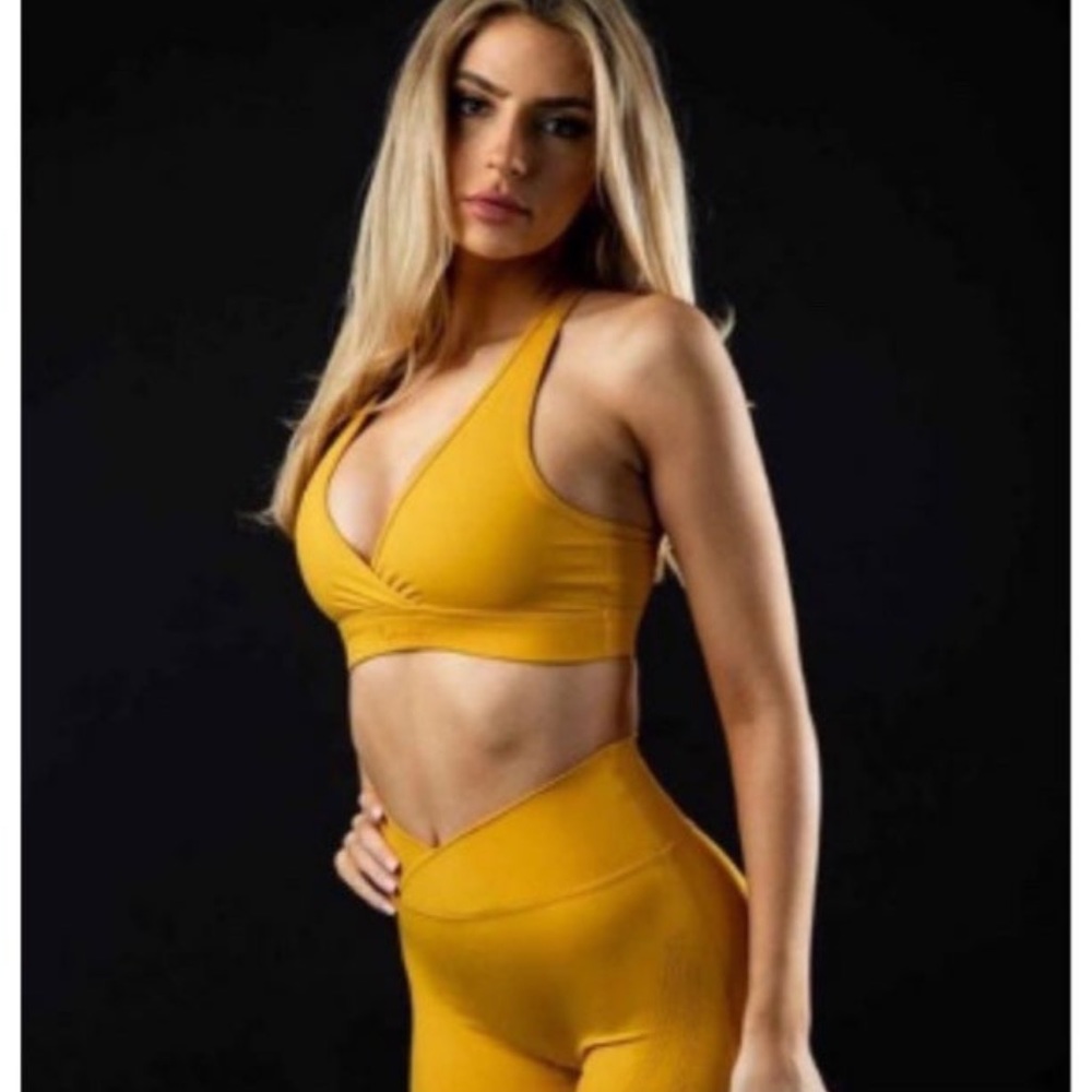 Alphalete Sports Bra